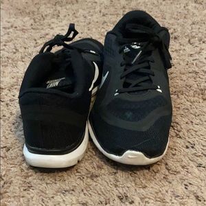 Black Nike training sneakers
